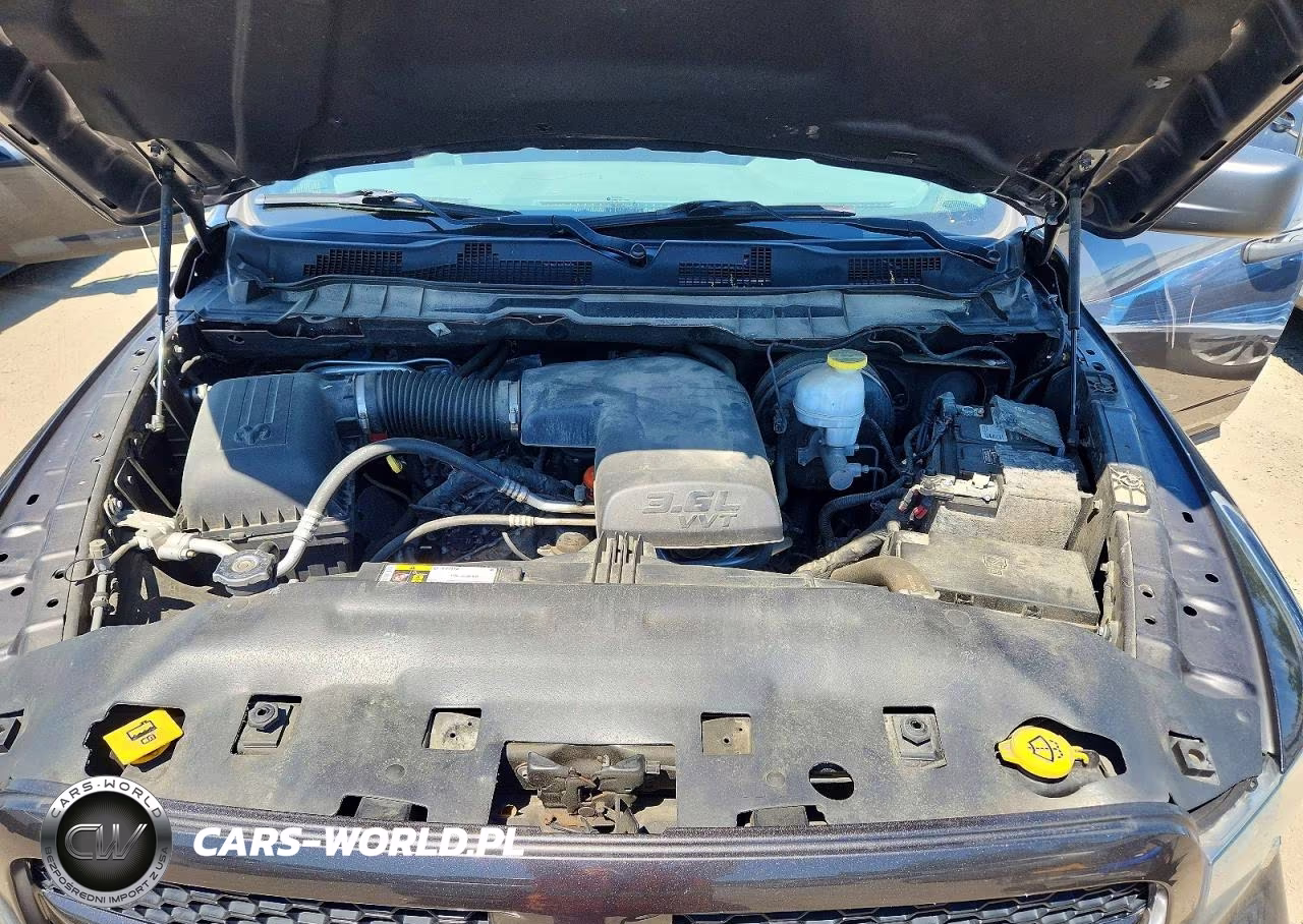 2019 Ram 1500 Classic Tradesman VIN:1C6RR7FG4KS537687 - 11