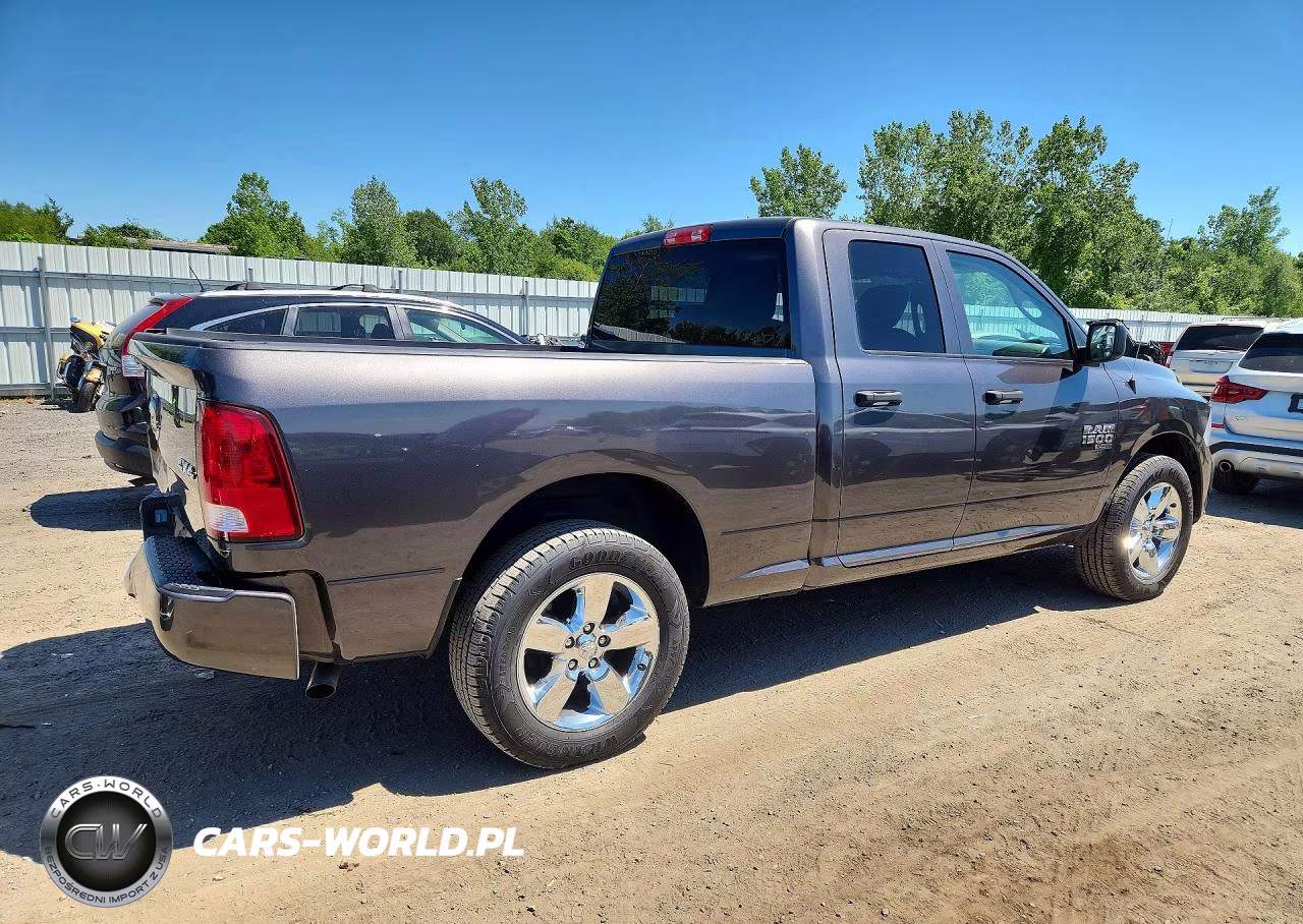2019 Ram 1500 Classic Tradesman VIN:1C6RR7FG4KS537687 - 3