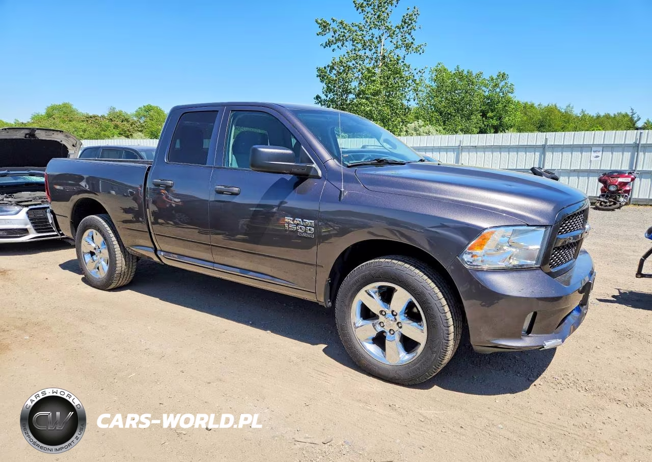 2019 Ram 1500 Classic Tradesman VIN:1C6RR7FG4KS537687 - 4
