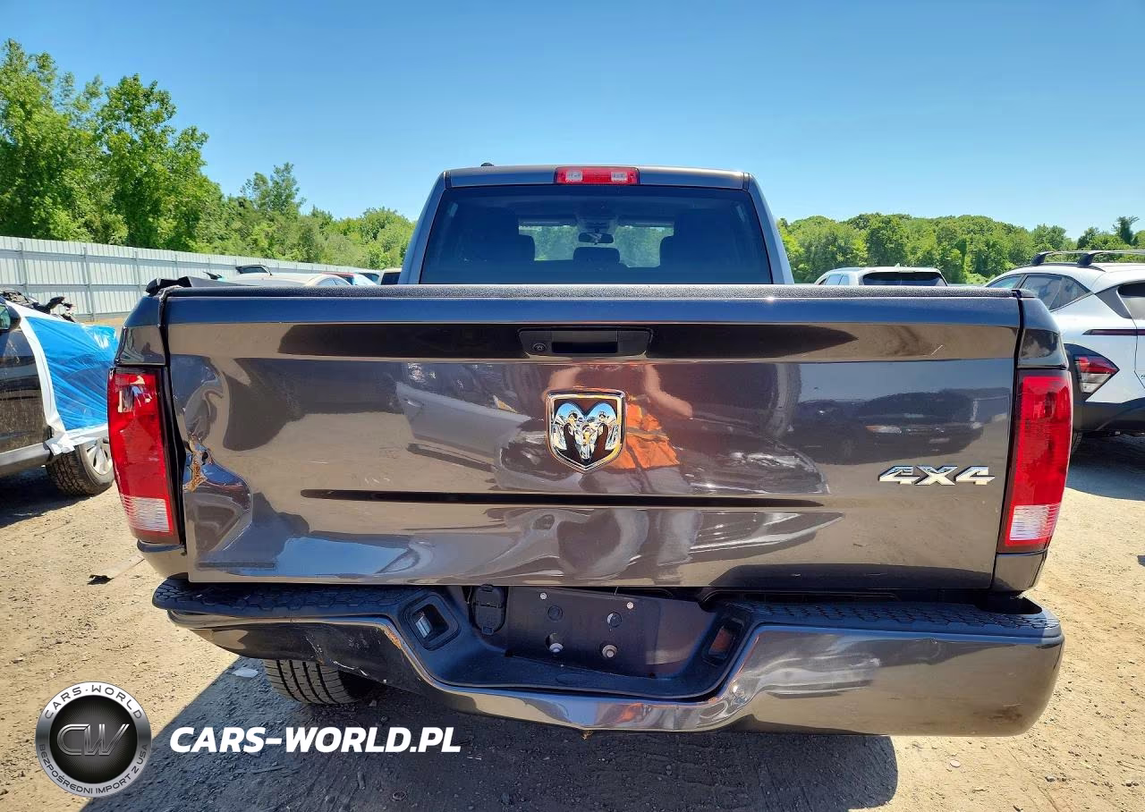 2019 Ram 1500 Classic Tradesman VIN:1C6RR7FG4KS537687 - 6