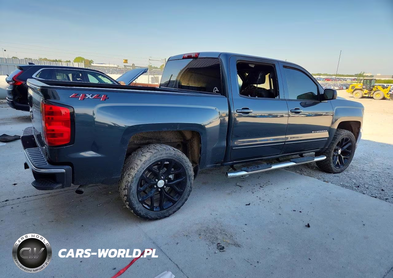 2018 Chevrolet Silverado K1500 Lt VIN:3GCUKREH0JG382347 - 3