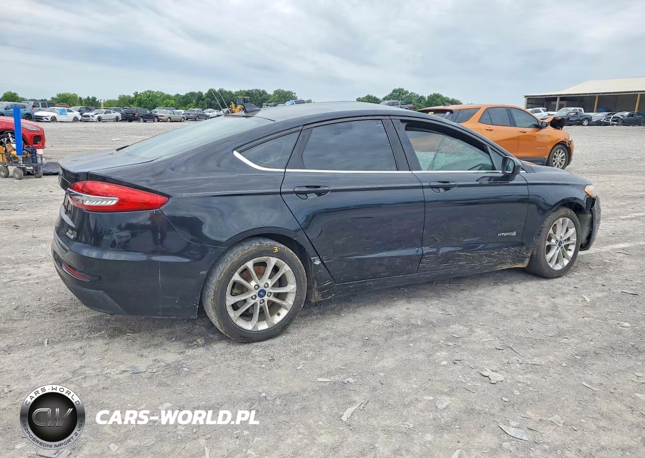 2019 Ford Fusion Se VIN:3FA6P0LU8KR177117 - 3