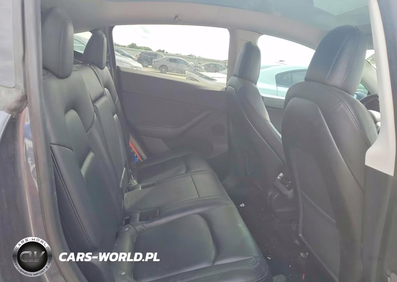 2020 Tesla Model Y VIN:5YJYGDEF2LF002616 - 10