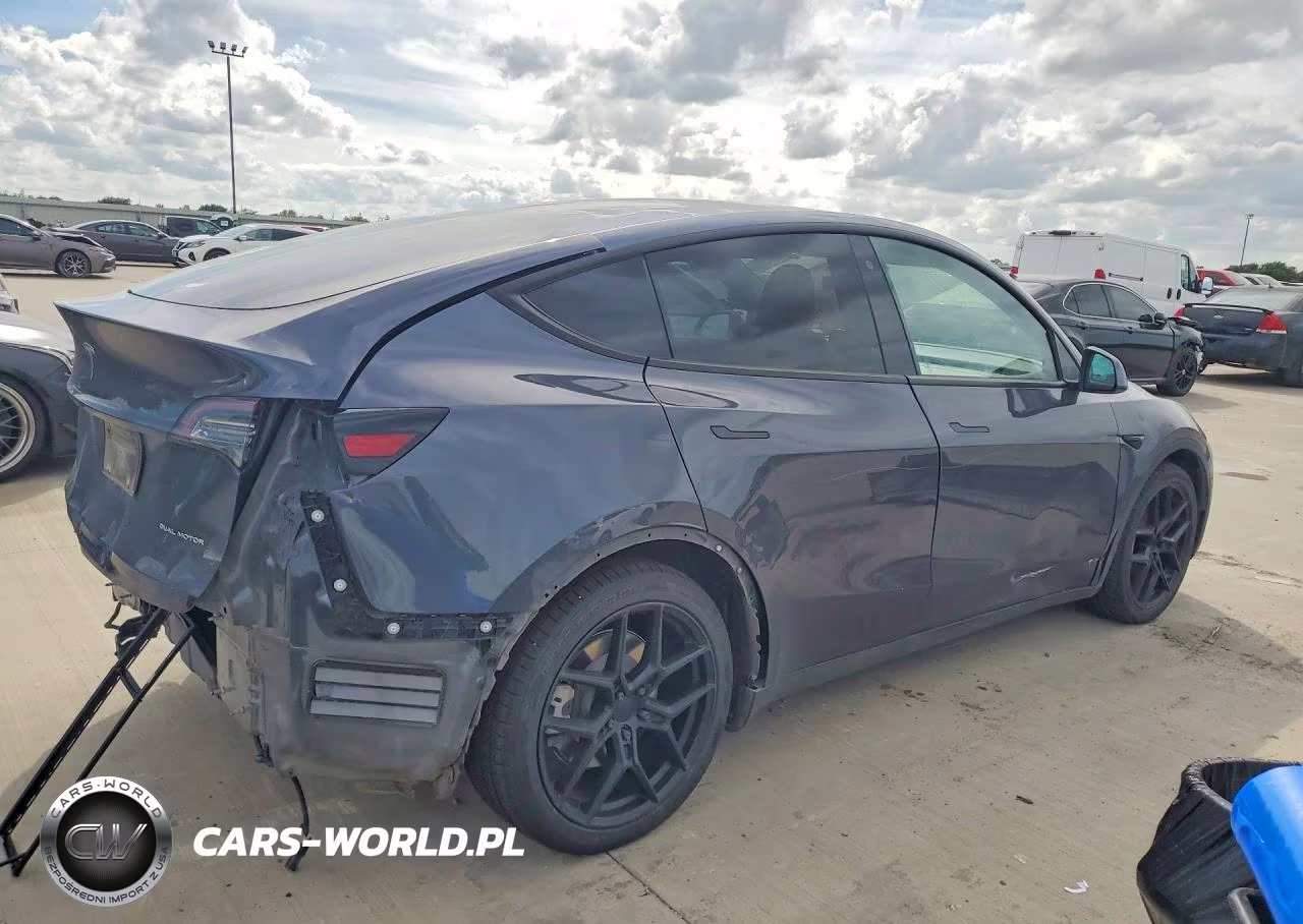 2020 Tesla Model Y VIN:5YJYGDEF2LF002616 - 3