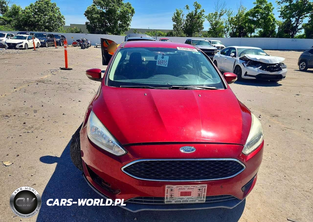 2017 Ford Focus Se VIN:1FADP3F26HL341135 - 5