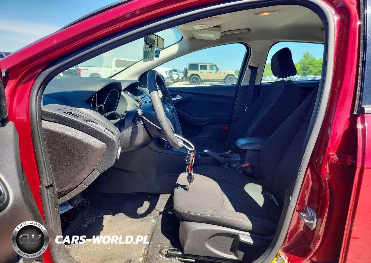 2017 Ford Focus Se VIN:1FADP3F26HL341135 - 7