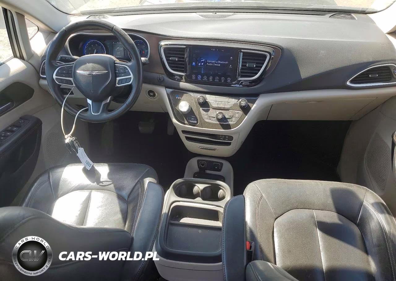 2017 Chrysler Pacifica Touring L VIN:2C4RC1BG4HR540614 - 8