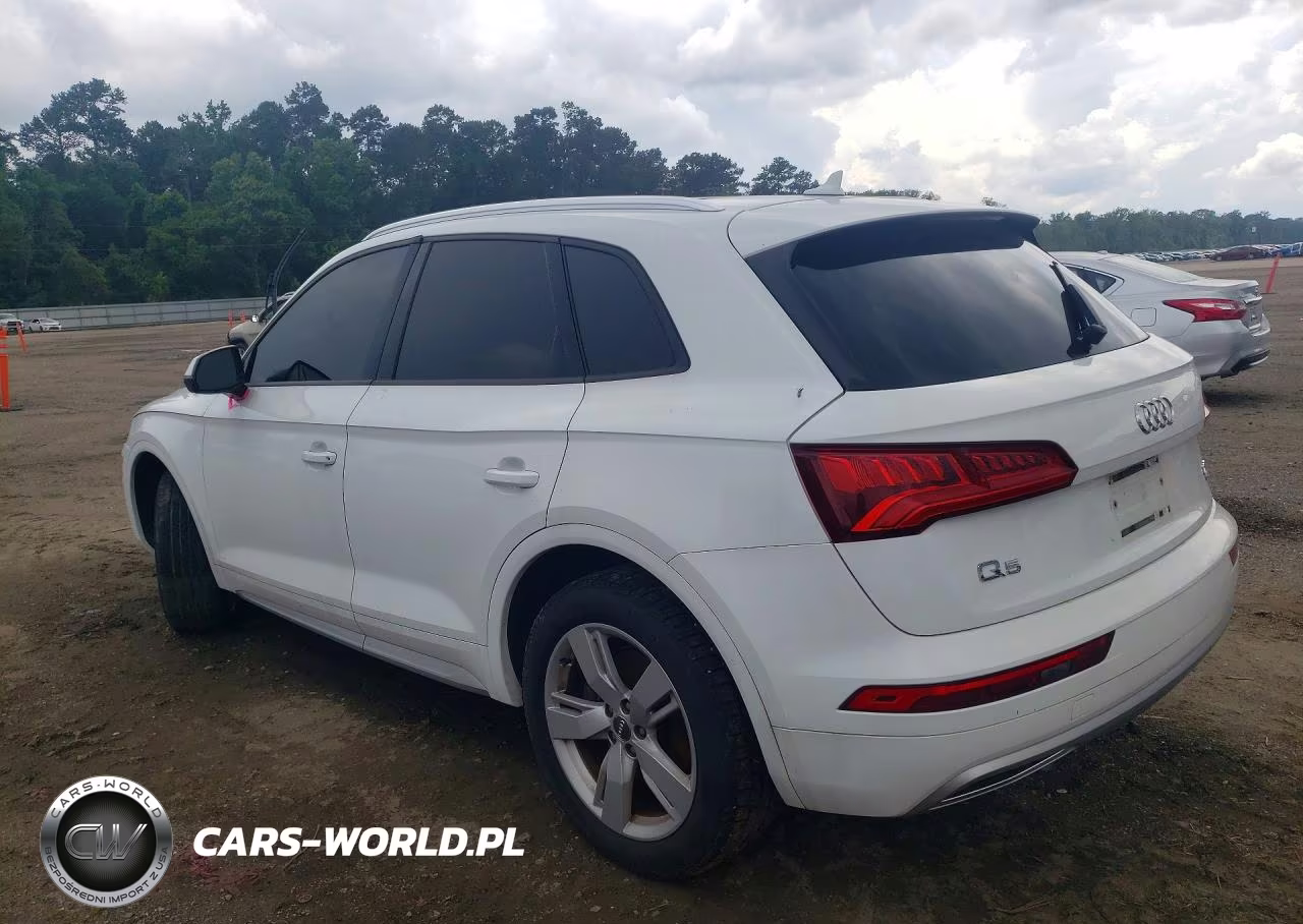 2018 Audi Q5 Premium VIN:WA1ANAFY8J2008565 - 2