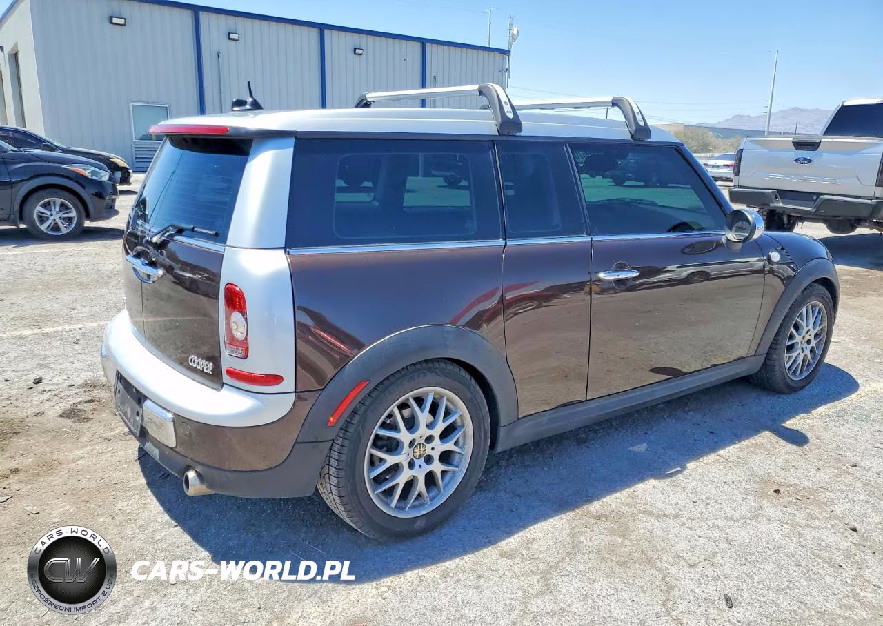 2008 Mini Cooper Clubman VIN:WMWML33598TJ46048 - 3