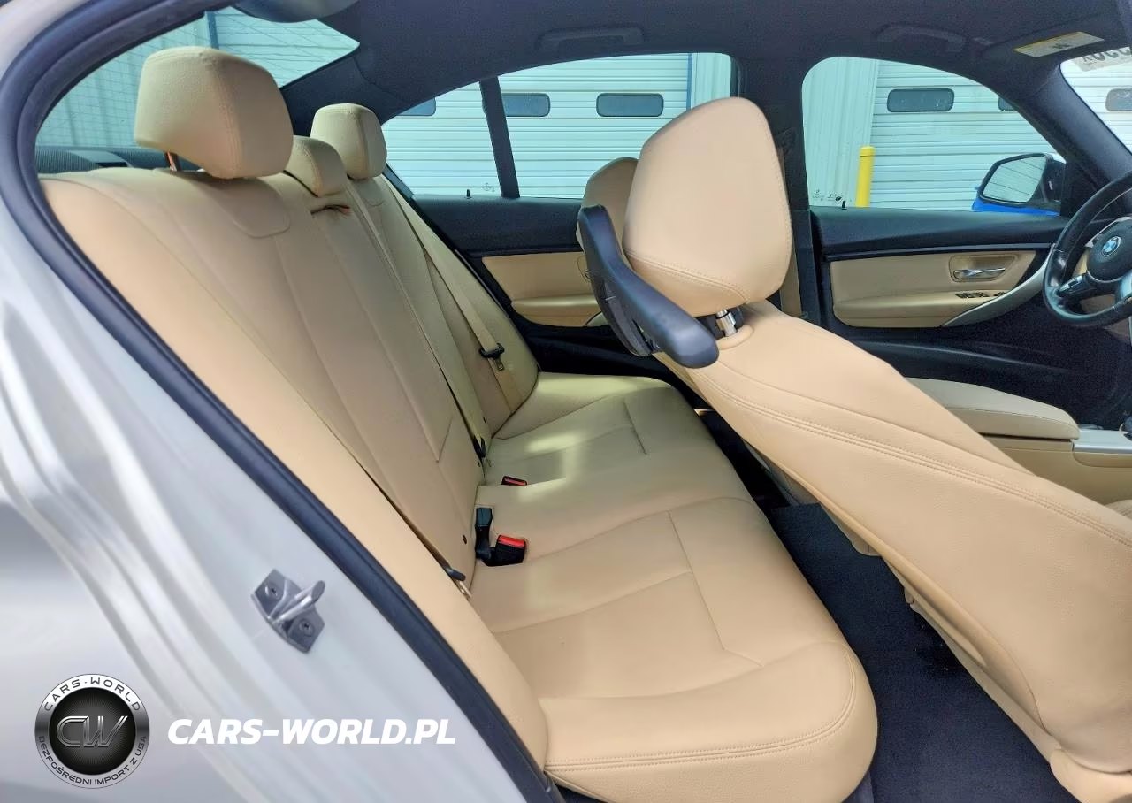 2017 BMW 320 I VIN:WBA8E1G57HNU15355 - 10