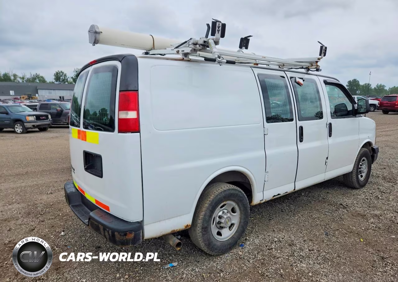 2013 Chevrolet Express G2500 VIN:1GCWGFCAXD1902989 - 3