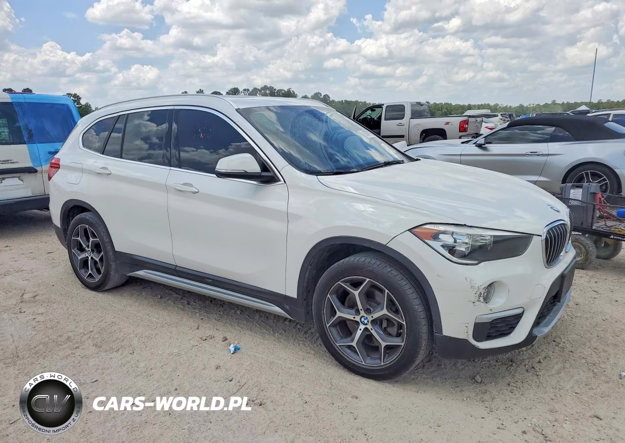 2018 BMW X1 xDrive28I VIN:WBXHT3C37J3H33086 - 4