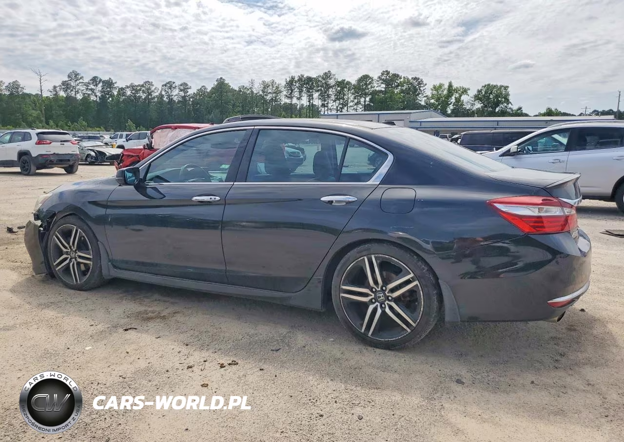 2016 Honda Accord Touring VIN:1HGCR3F9XGA012513 - 2