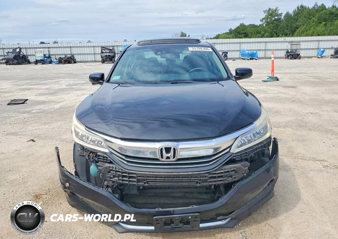 2016 Honda Accord Touring VIN:1HGCR3F9XGA012513 - 5
