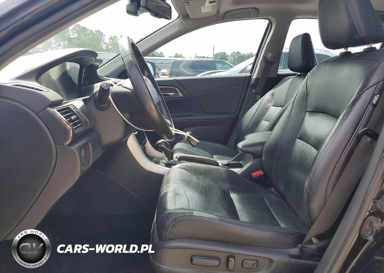 2016 Honda Accord Touring VIN:1HGCR3F9XGA012513 - 7