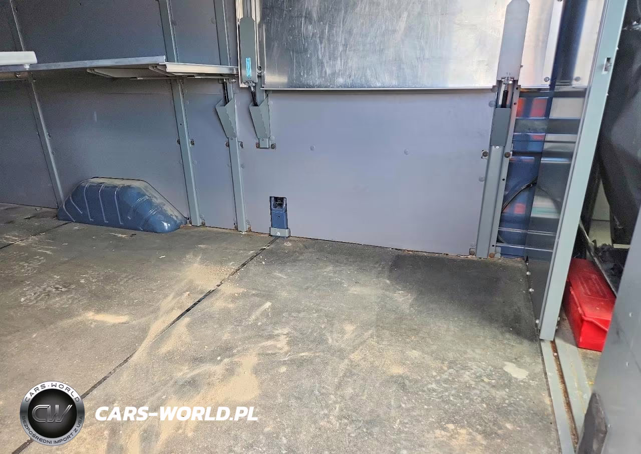2022 Ford Transit T-250 VIN:1FTBR3X82NKA13825 - 11