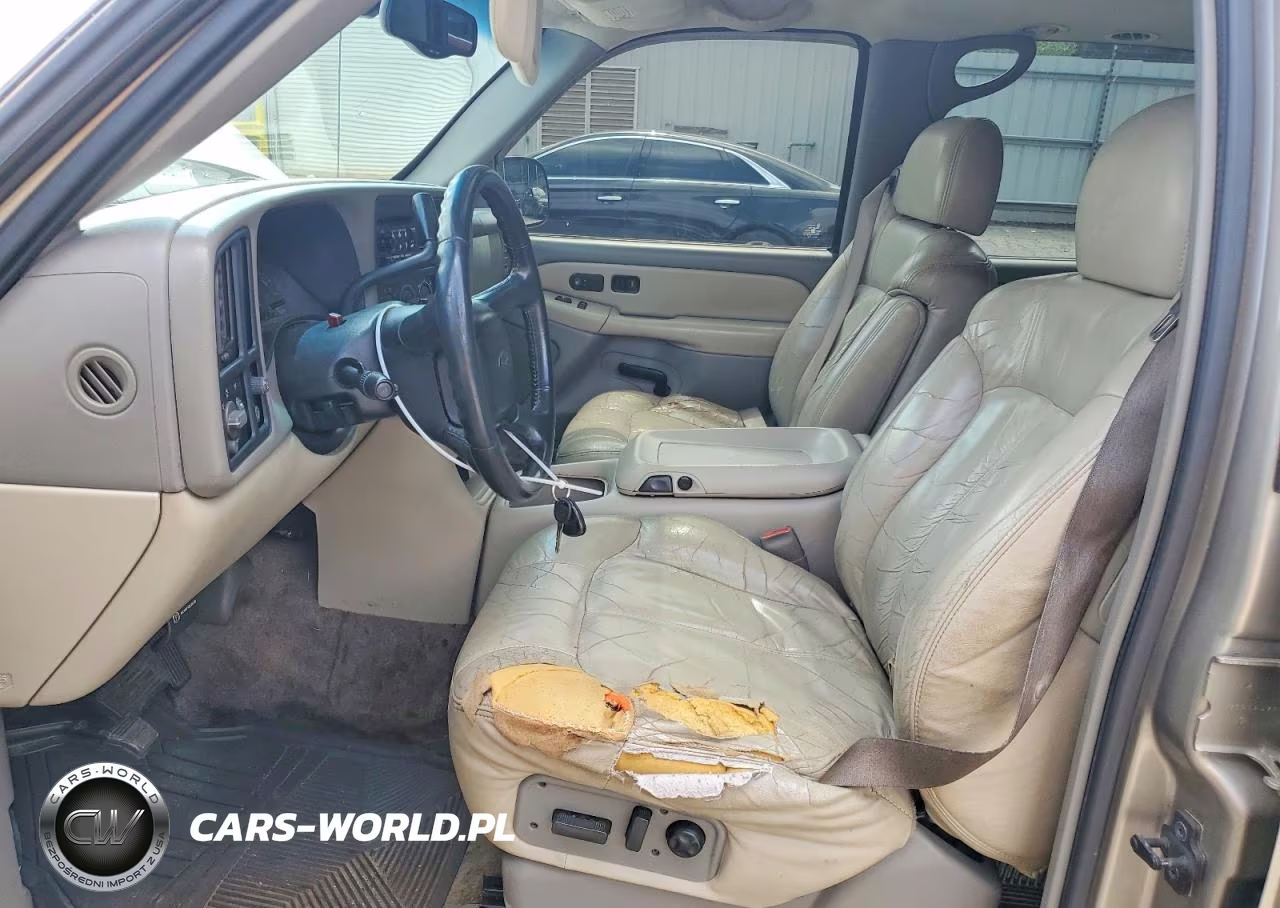 2000 Chevrolet Tahoe C1500 VIN:1GNEC13T7YJ120349 - 7