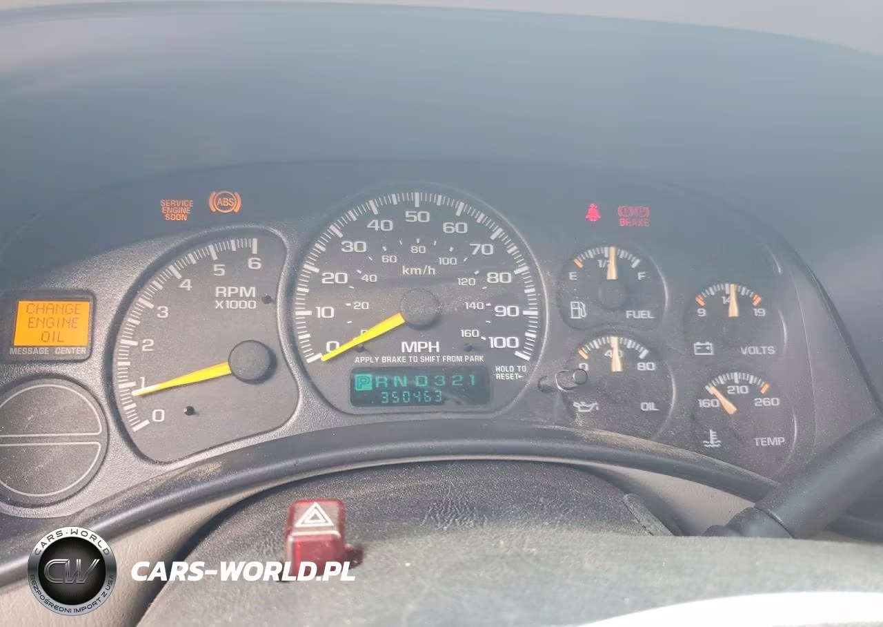 2000 Chevrolet Tahoe C1500 VIN:1GNEC13T7YJ120349 - 9