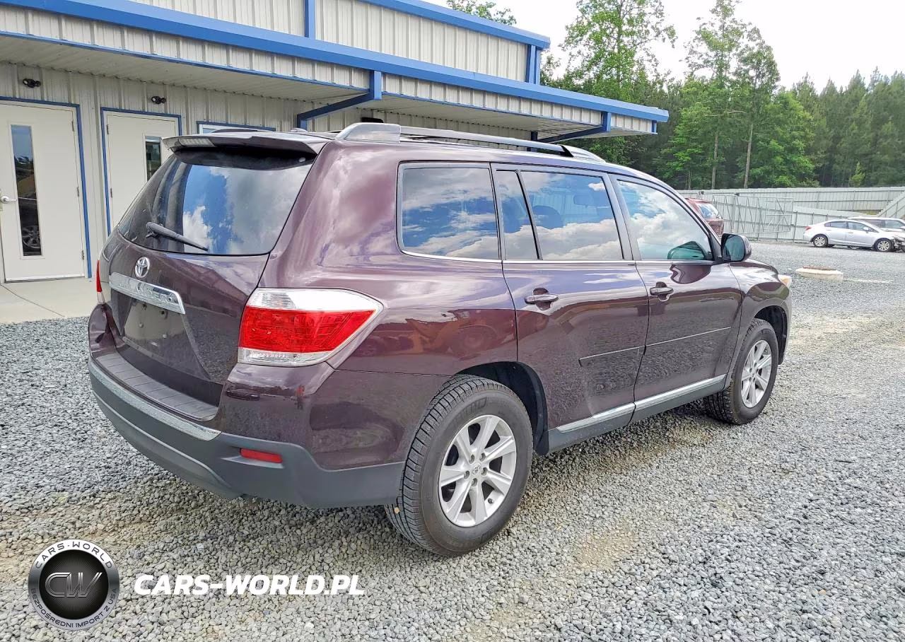2011 Toyota Highlander Base VIN:5TDZK3EH2BS035768 - 3