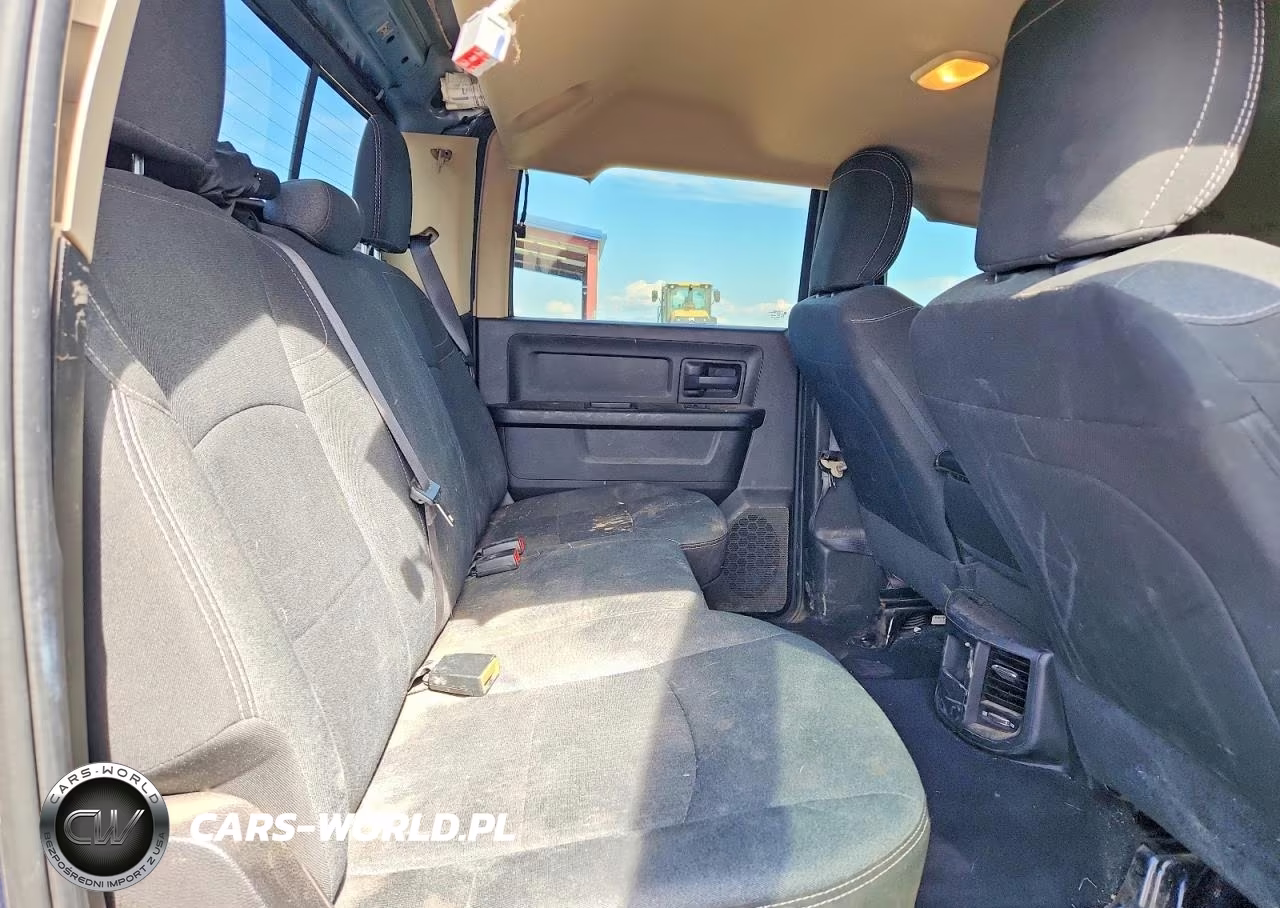 2020 Ram 3500 Tradesman VIN:3C63RRGL1LG241855 - 10