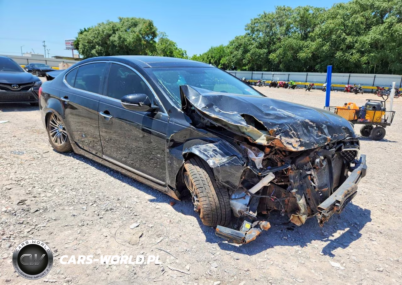 2014 Kia Cadenza Premium VIN:KNALN4D78E5135103 - 4
