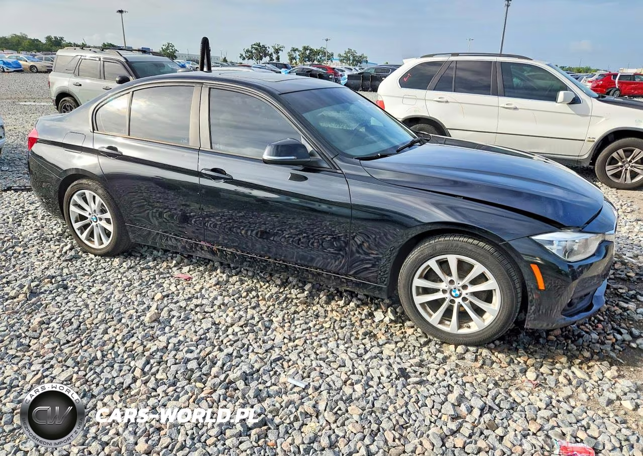 2018 BMW 320 I VIN:WBA8A9C5XJAH14726 - 4