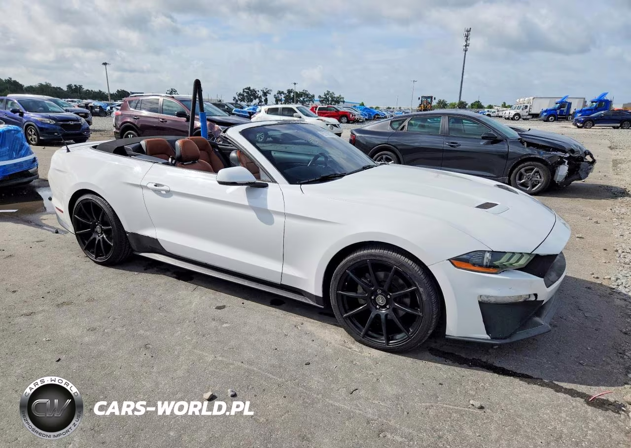 2020 Ford Mustang VIN:1FATP8UHXL5112812 - 4