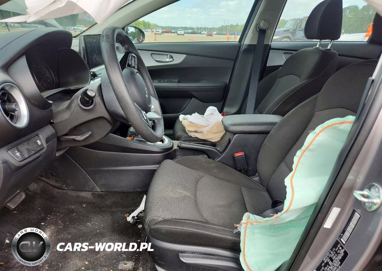2024 Kia Forte Lxs VIN:3KPF24AD8RE726299 - 7