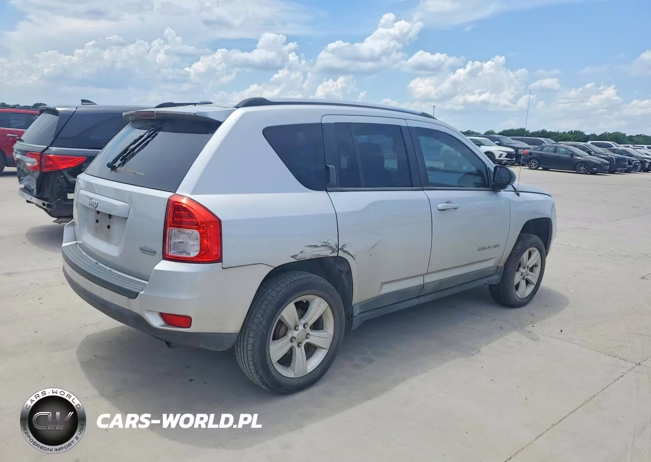 2011 Jeep Compass Sport VIN:1J4NT1FAXBD241444 - 3