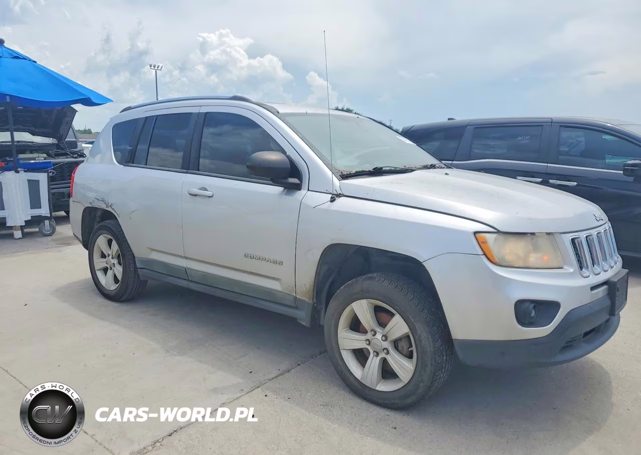 2011 Jeep Compass Sport VIN:1J4NT1FAXBD241444 - 4