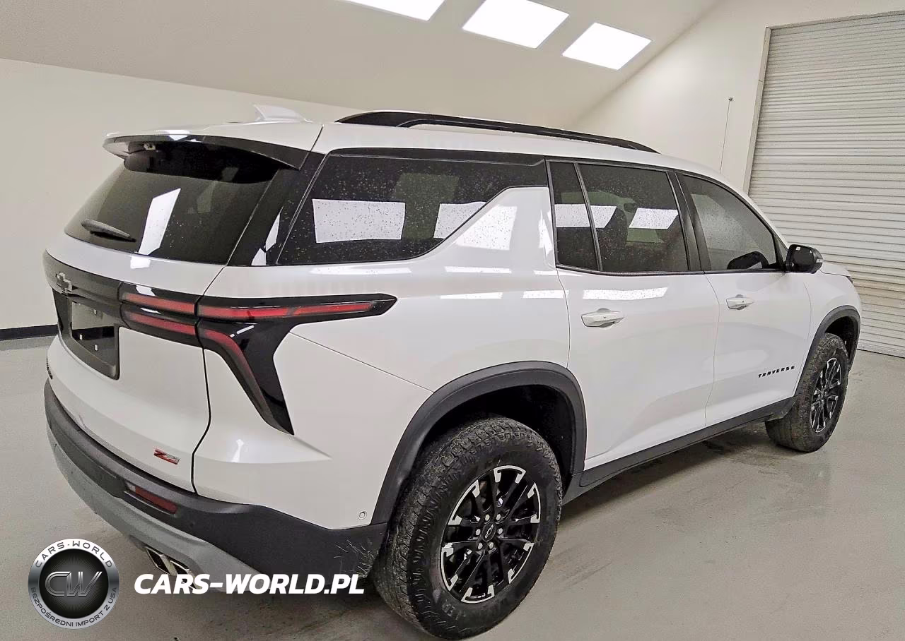 2024 Chevrolet Traverse Lt Z71 VIN:1GNEVJKS8RJ199602 - 3