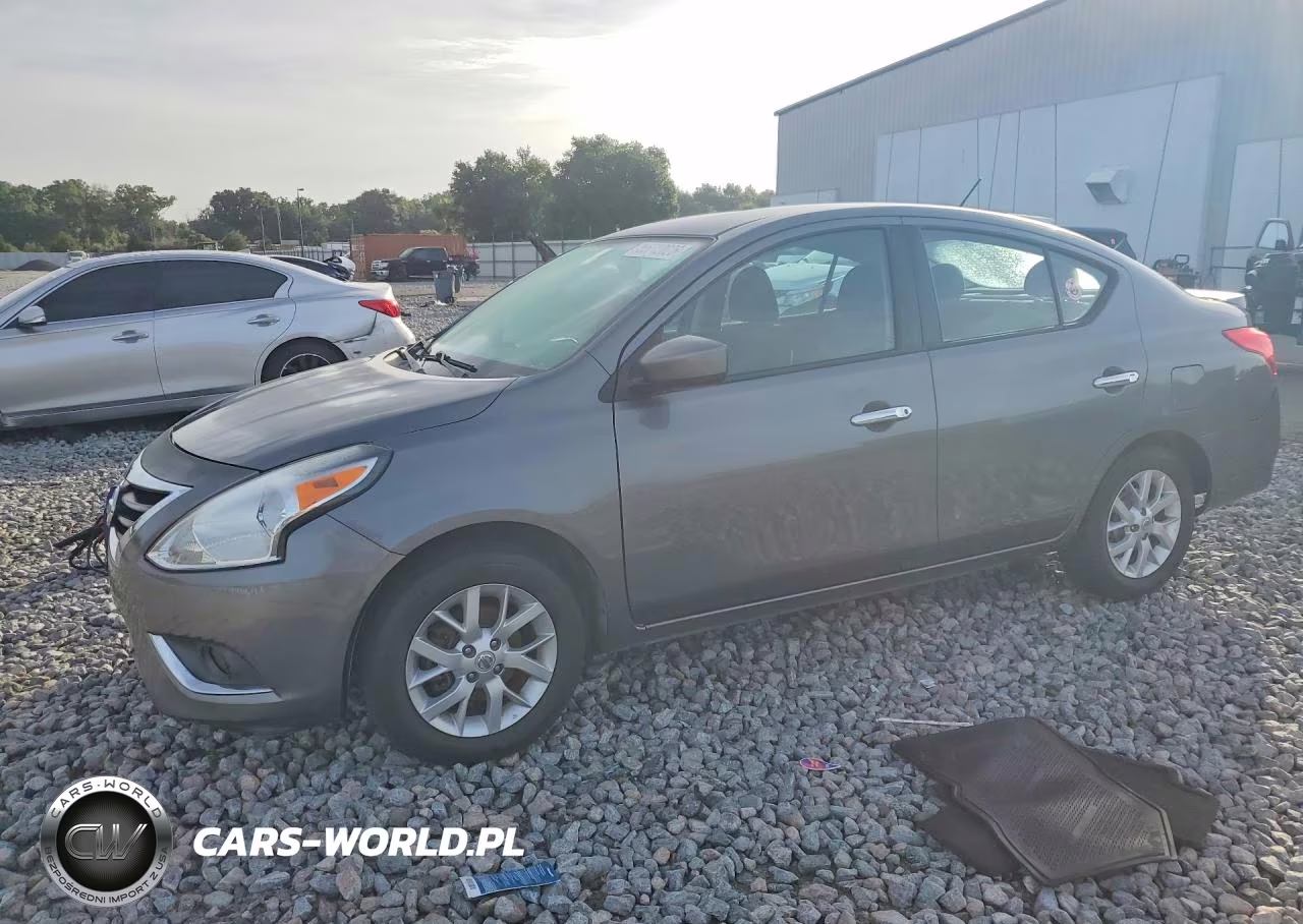 2018 Nissan Versa Sv
