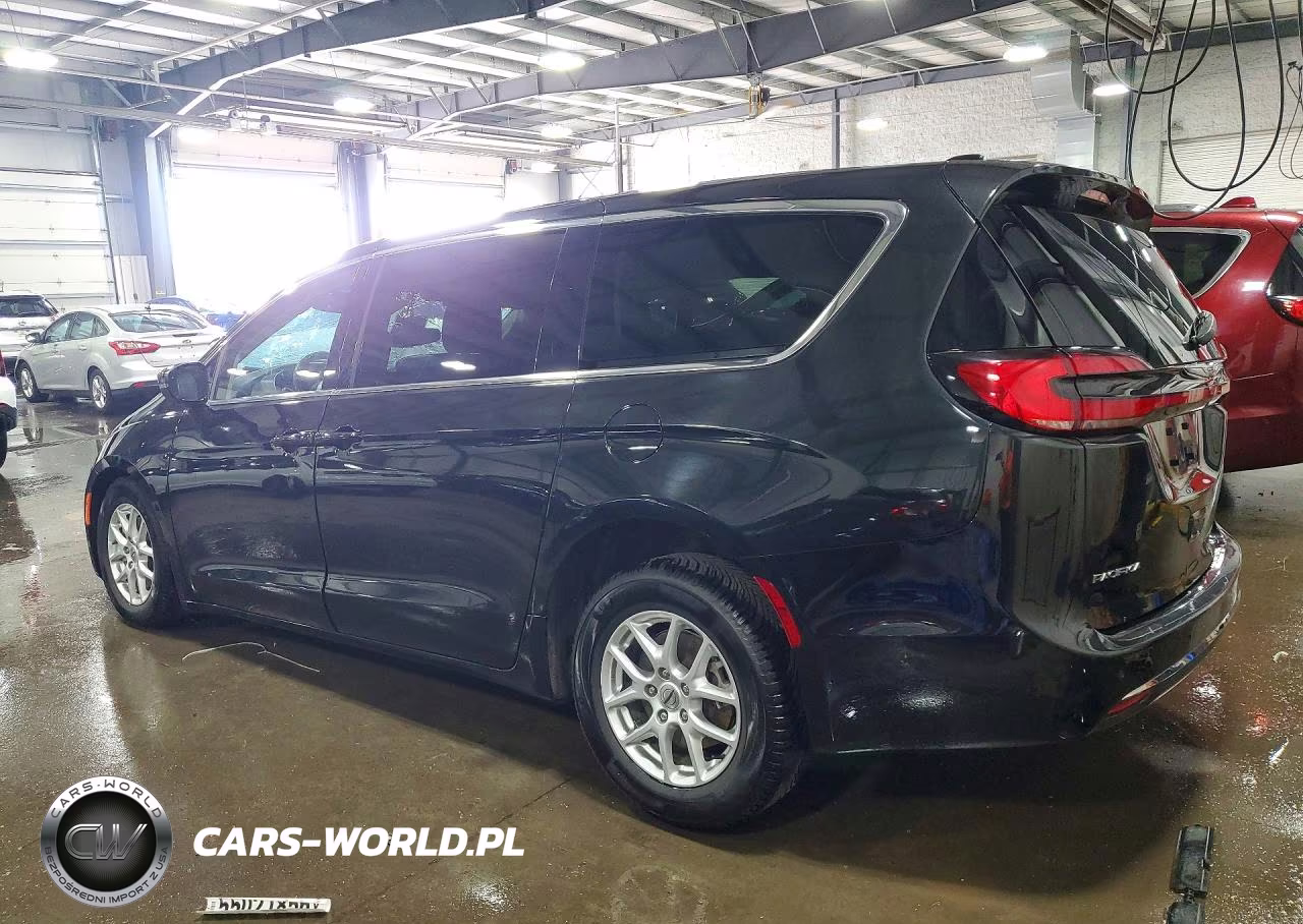 2023 Chrysler Pacifica Touring L VIN:2C4RC1BG9PR525492 - 2