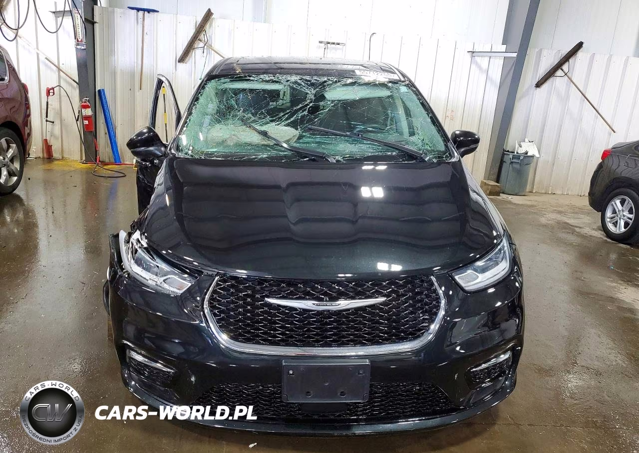 2023 Chrysler Pacifica Touring L VIN:2C4RC1BG9PR525492 - 5