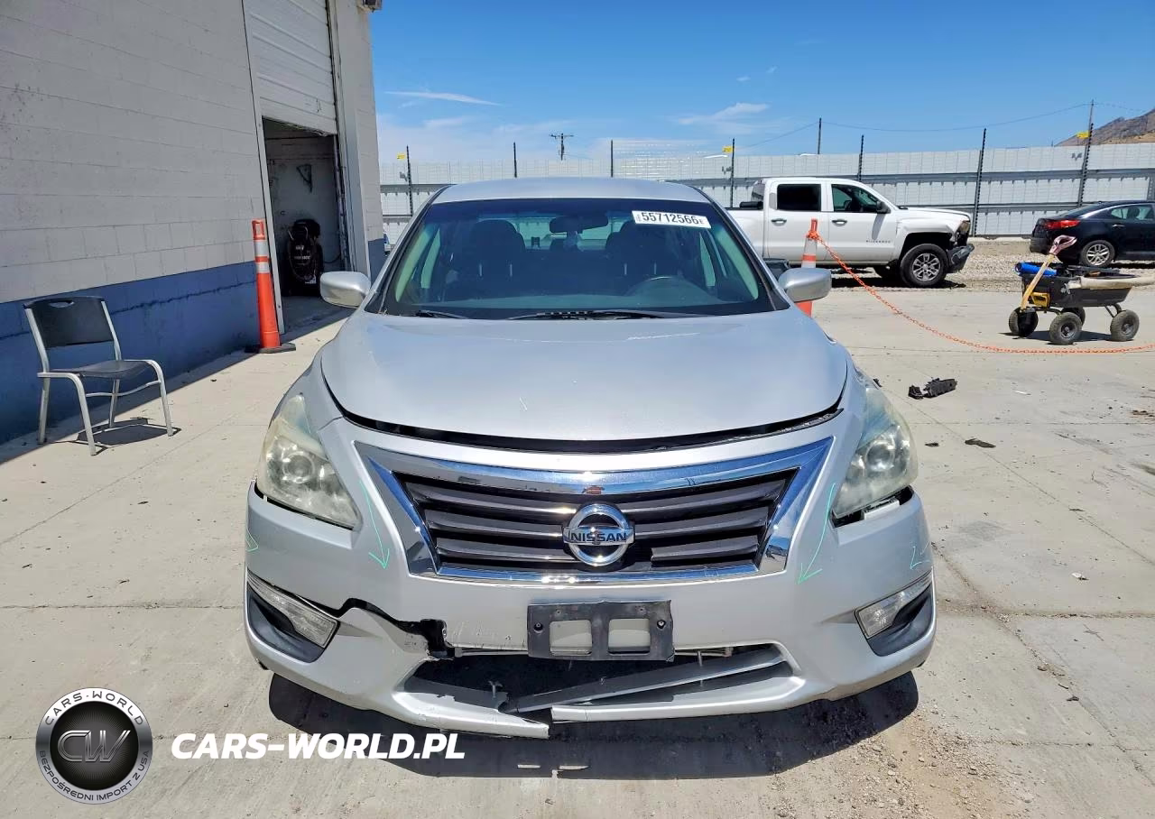 2015 Nissan Altima 2.5 S VIN:1N4AL3AP1FN895685 - 5