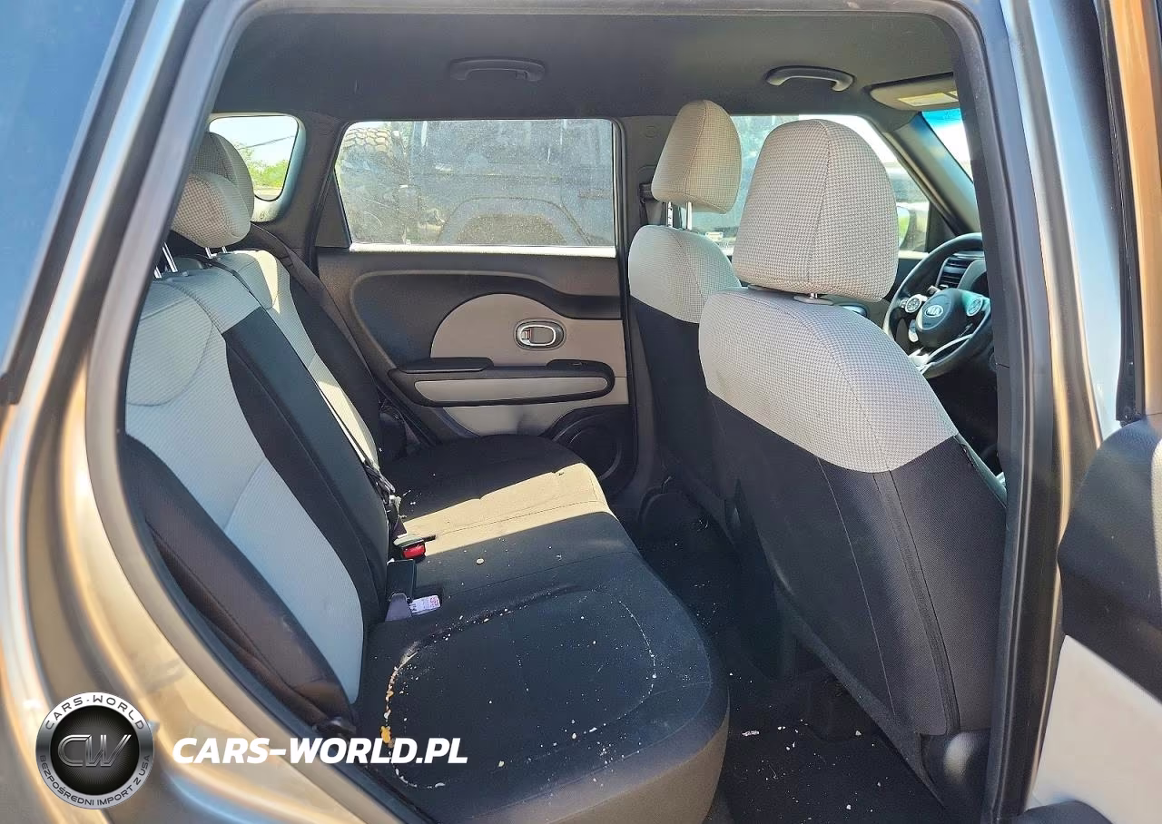 2018 Kia Soul Base VIN:KNDJN2A2XJ7523830 - 10