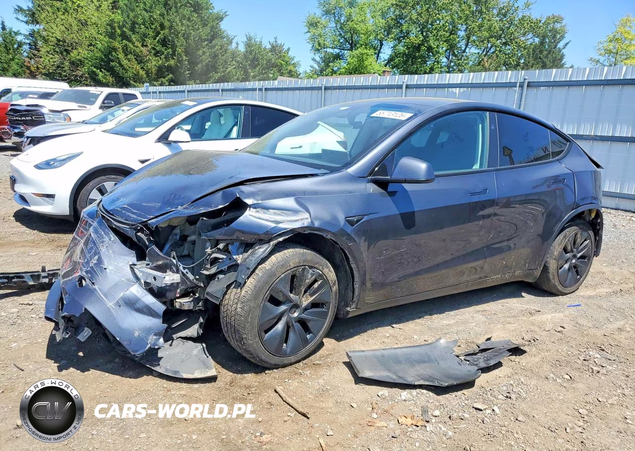 2024 Tesla Model Y – zdjęcie 1 z 12