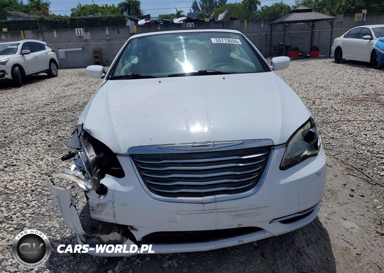 2013 Chrysler 200 Touring VIN:1C3BCBEB1DN533011 - 5