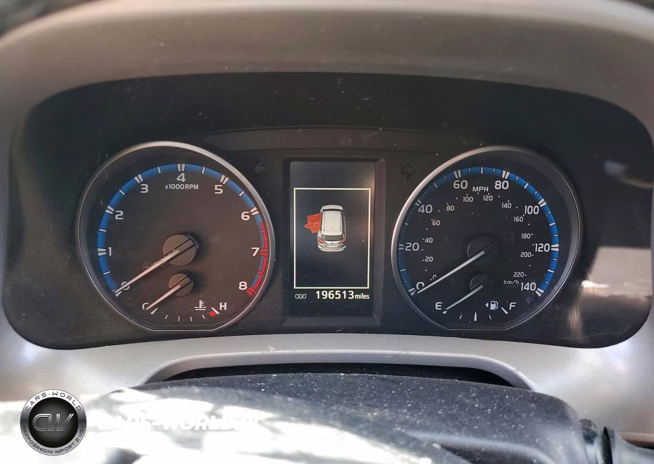 2018 Toyota Rav4 Xle VIN:2T3RFREV0JW804732 - 9