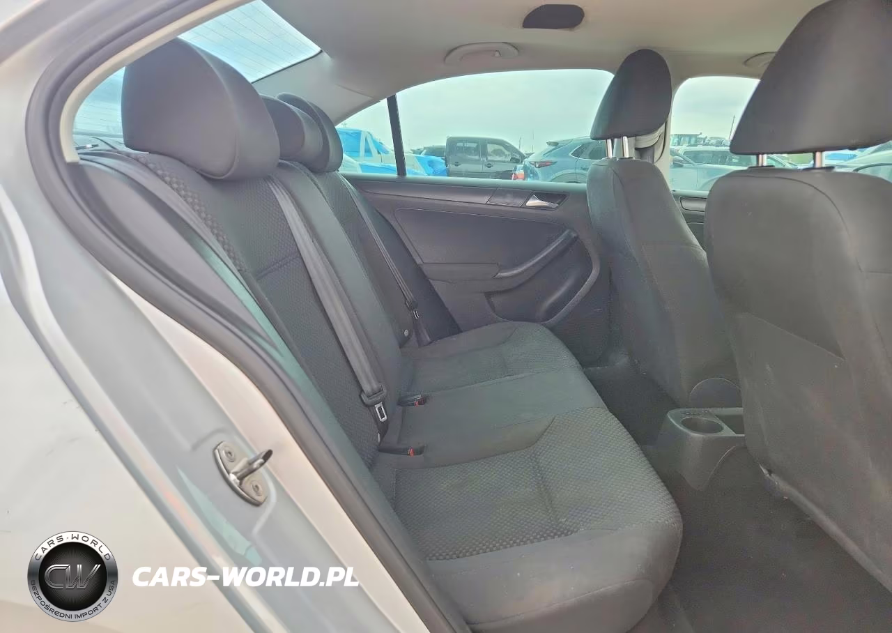 2012 Volkswagen Jetta Base VIN:3VW2K7AJ5CM330735 - 10