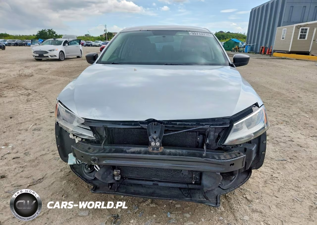 2012 Volkswagen Jetta Base VIN:3VW2K7AJ5CM330735 - 5