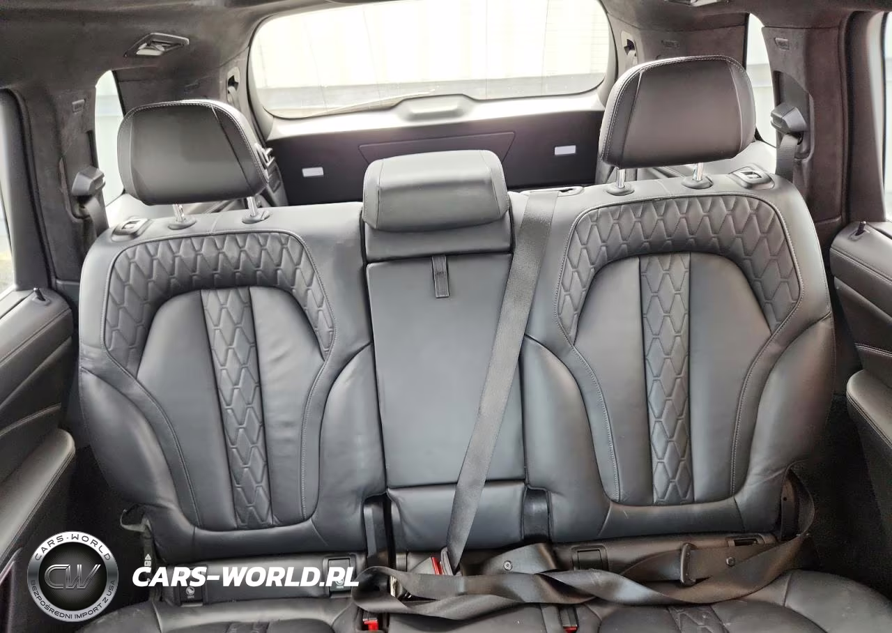 2021 BMW X7 xDrive40I VIN:5UXCW2C06M9F55279 - 10