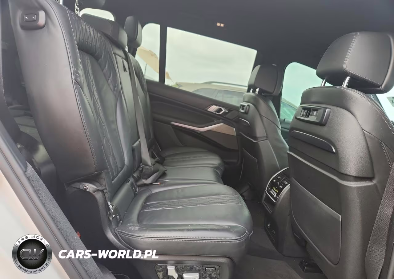 2021 BMW X7 xDrive40I VIN:5UXCW2C06M9F55279 - 11