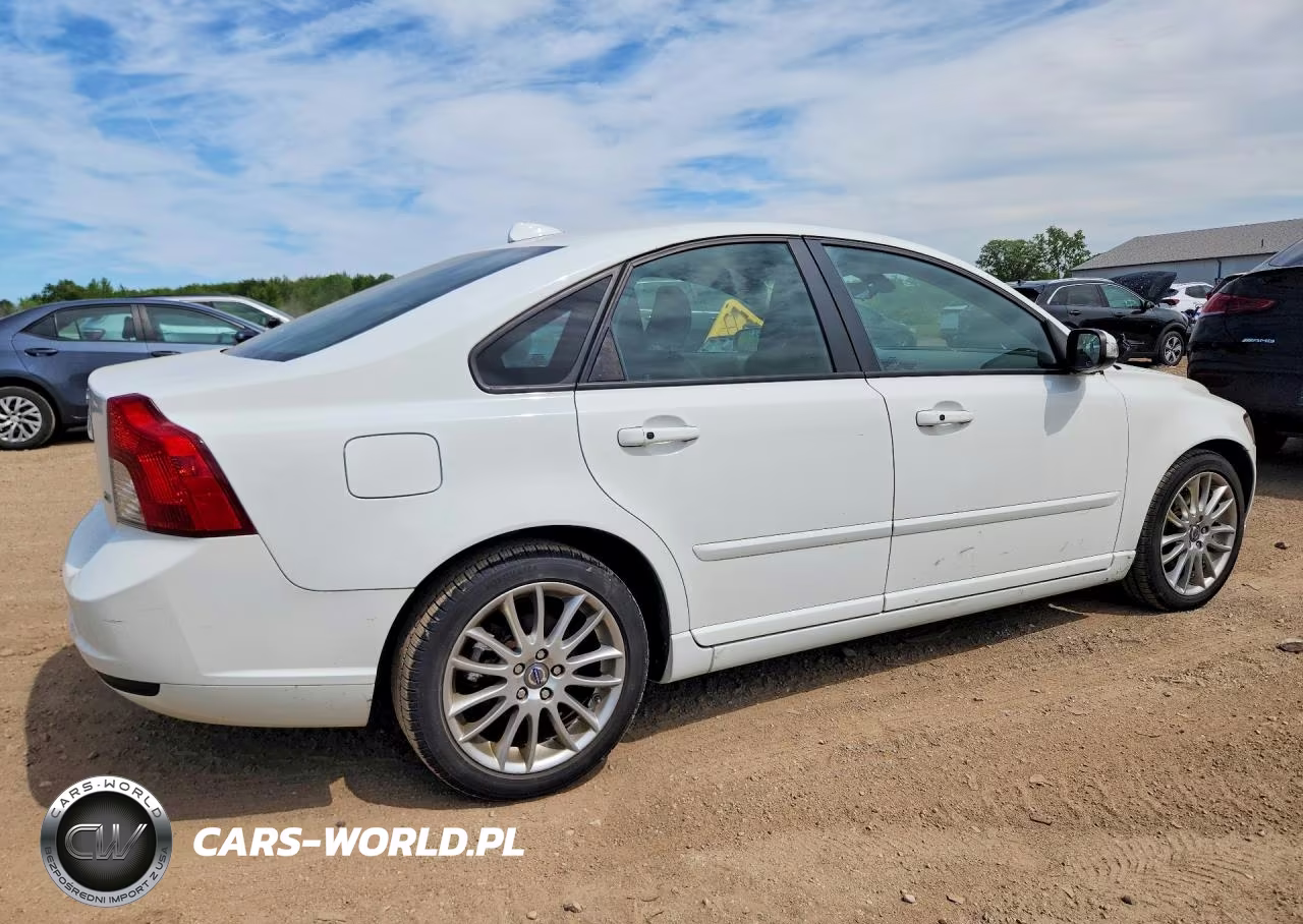 2010 Volvo S40 2.4I VIN:YV1382MS5A2489069 - 3
