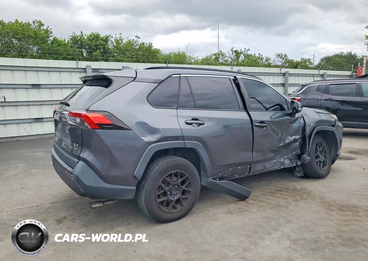 2020 Toyota Rav4 Xle VIN:2T3P1RFV9LC078698 - 3