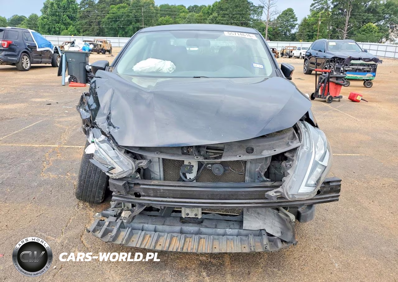 2017 Nissan Sentra S VIN:3N1AB7AP4HY272641 - 5