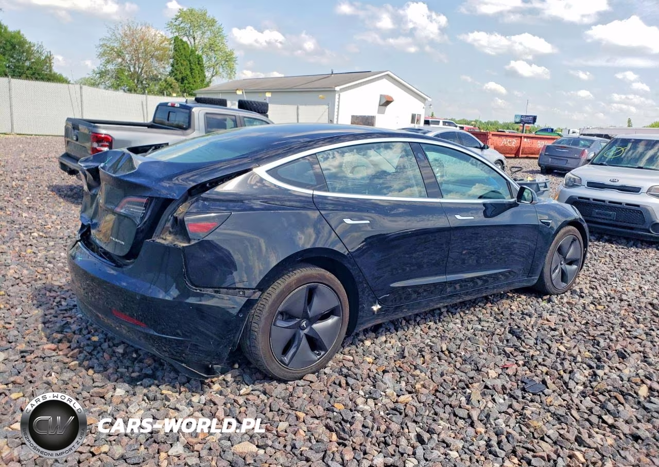 2018 Tesla Model 3 VIN:5YJ3E1EB9JF127671 - 3