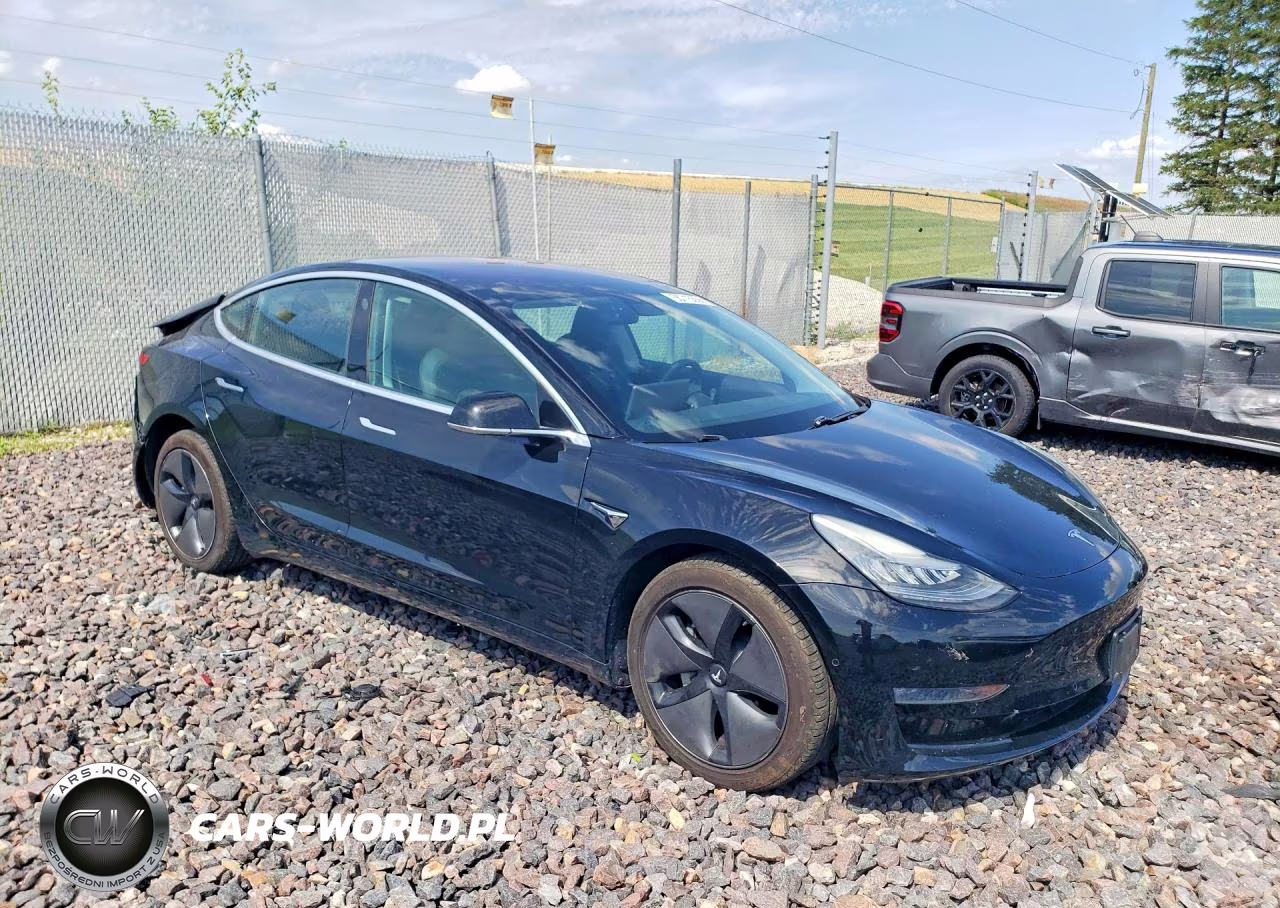 2018 Tesla Model 3 VIN:5YJ3E1EB9JF127671 - 4