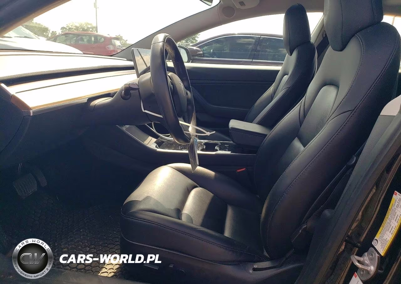 2018 Tesla Model 3 VIN:5YJ3E1EB9JF127671 - 7
