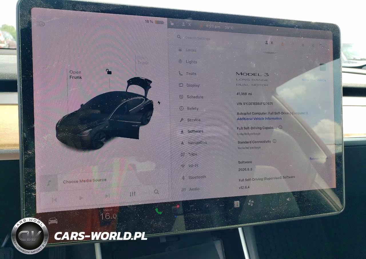 2018 Tesla Model 3 VIN:5YJ3E1EB9JF127671 - 9